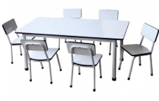 ชุดโต็ะอนุบาล 1 ชุดประกอบด้วยโต๊ะ 1 ตัว เก้าอี้ 6 ตัว โครงขาเหล็ก