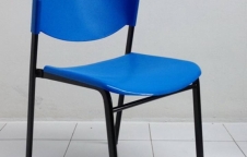 เก้าอี้โพลี โครงขาเหล็ก เปลือกโพลีโพพีรีนอย่างดี เลือกสีได้
