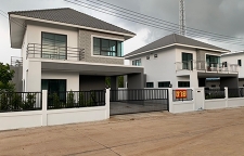 บ้านเดี่ยว 2 ชั้น โครงการบ้านจัดสรรดาราสิริ 4 นอน 3 น้ำ